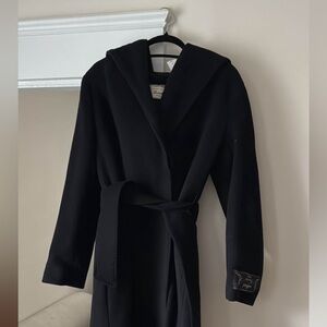 ARITZIA Wilfred wool/cashmere long coat. Brand new with tags size M